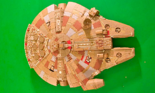 Illustration for article titled An Immaculate Millennium Falcon Model Made Entirely Of Cardboard